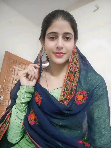female Call Girls in Zirakpur