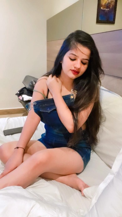 female Call Girls in Zirakpur