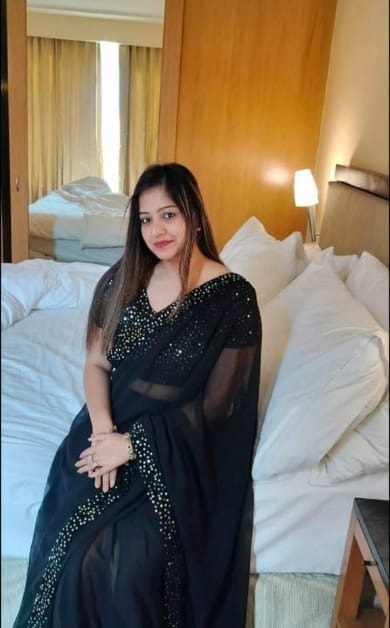 Call Girls in Zirakpur