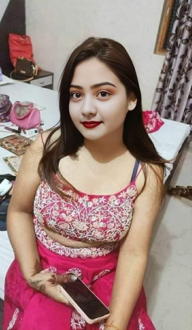 female Call Girls in Zirakpur