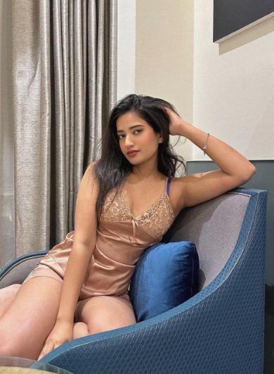 model Call Girls in Zirakpur
