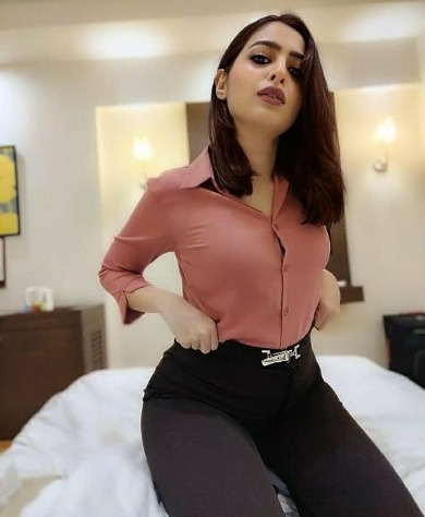Call Girls in Zirakpur